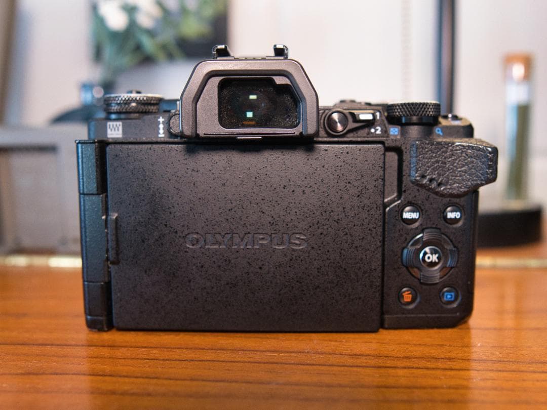 デジタルカメラ OM-D E-M5 Mark II + LEICA LUMIX 15mmF1.7