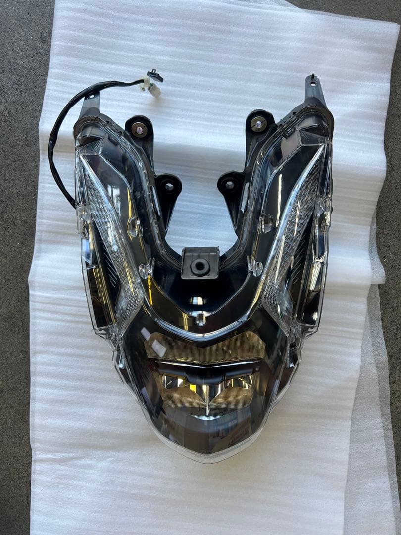 トリシティ　ヘッドライト SG37J ジャンク