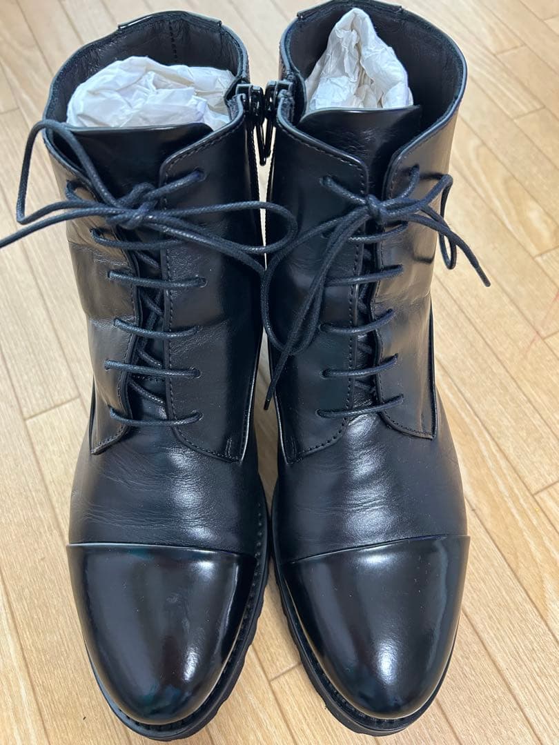 まめ　ファビオルスコーニ　黒ショートブーツ　新品