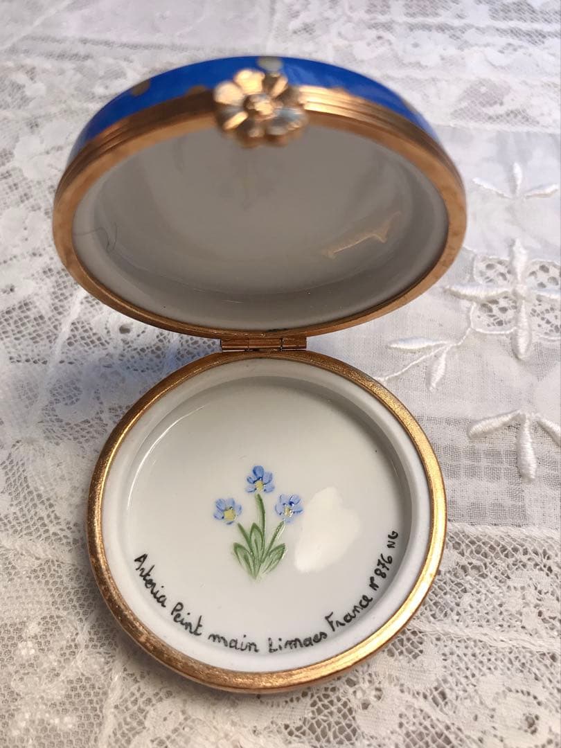 リモージュ　ロイヤルブルーのピルケース