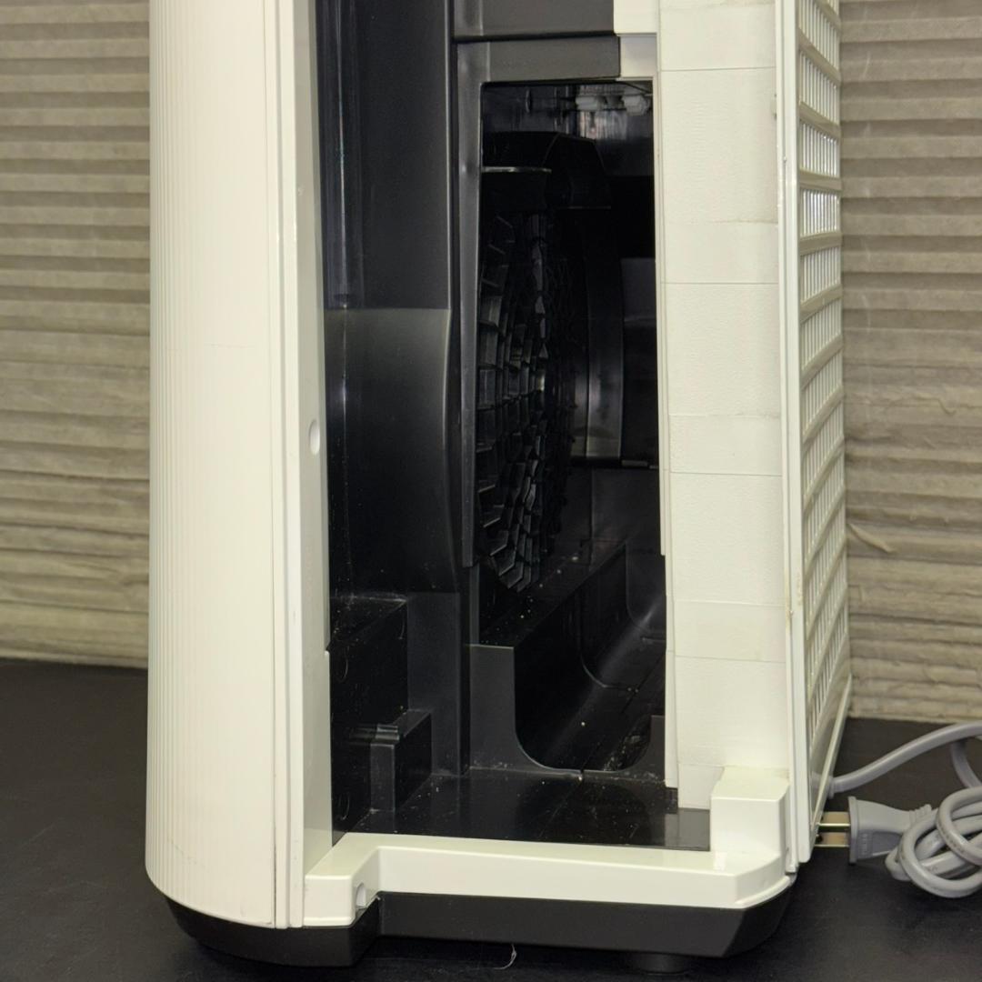 ☆シャープ　加湿空気清浄機　プラズマクラスター7000　KC-P50　22年製