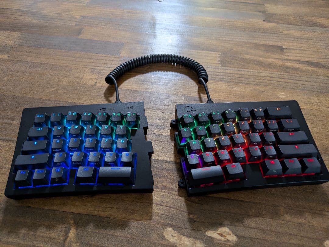 MISTEL BAROCCO MD600Alphaアリス配列RGB分割キーボード