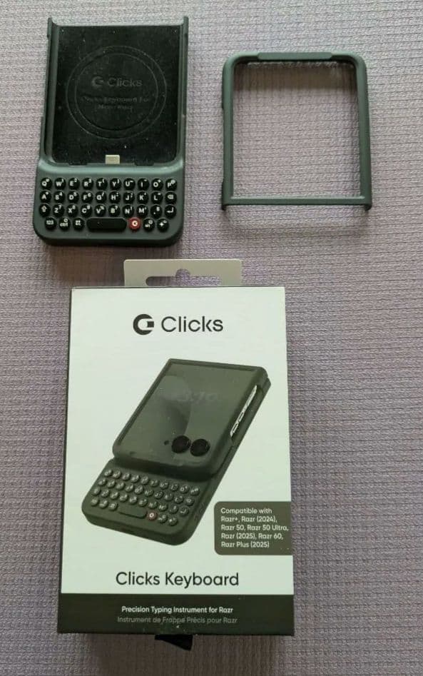 【値下げ！】Clicks キーボード付razr 50 12GB/512GB