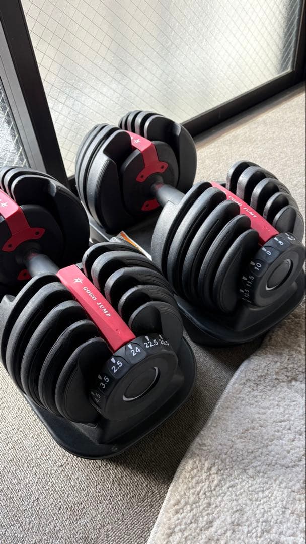 トレーニングベンチと可変式ダンベル2個セット