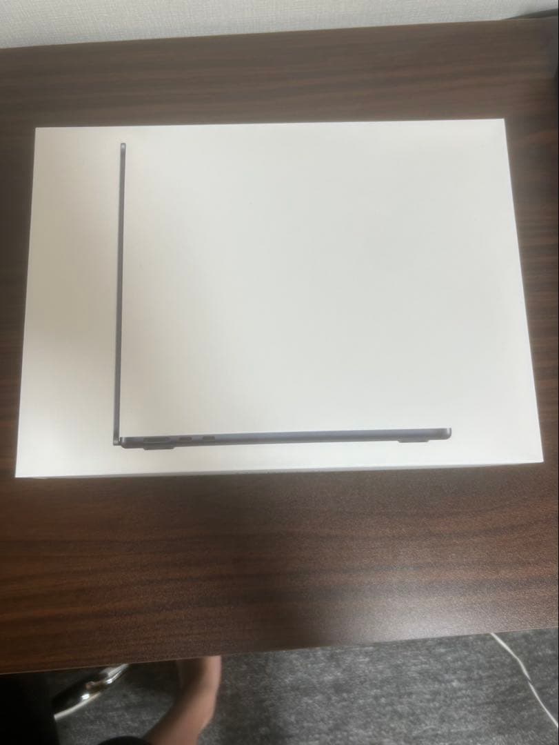 MacBook Air 13.6インチ　メモリ8GB 512GB Apple