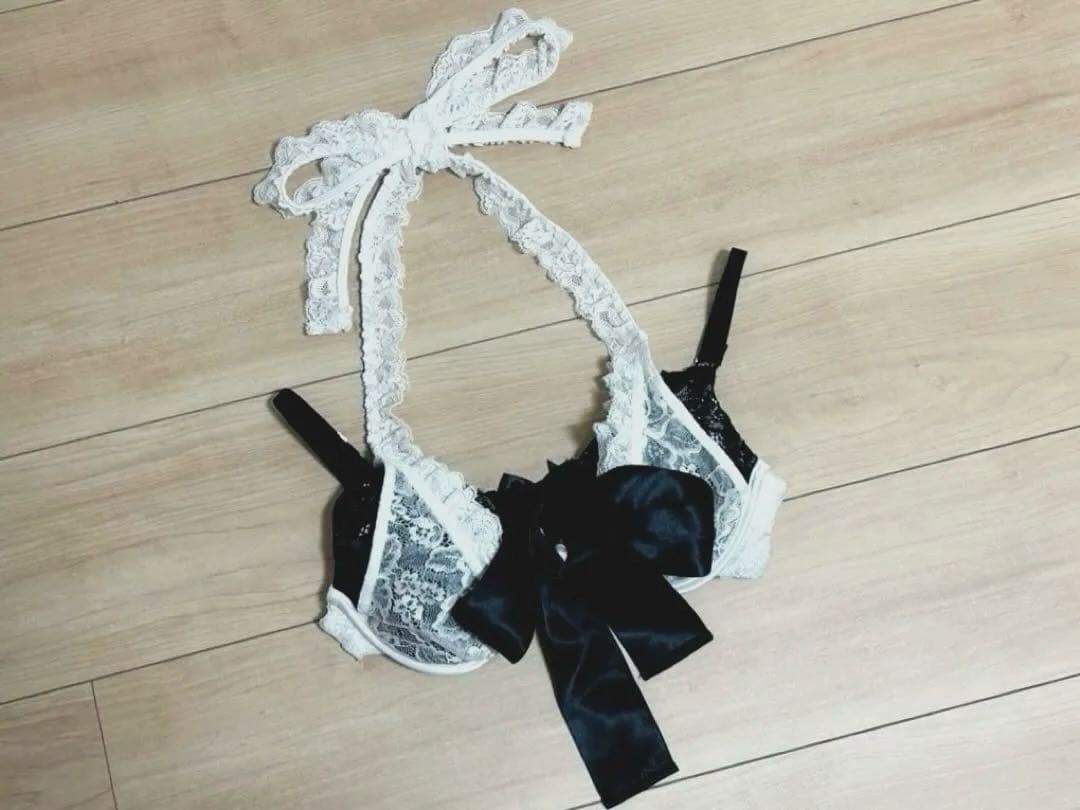 MARS♡1度着用のみ／未使用に近い／訳あり品♡厚盛りパッド♡見せブラ♡魅せブラ