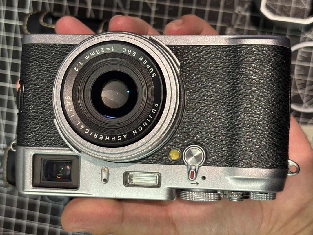 デジタルカメラ Fujifilm X100