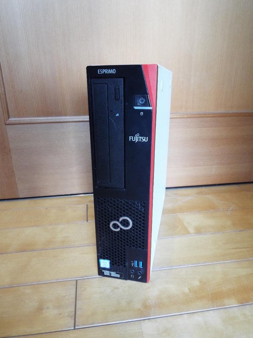 Windowsデスクトップ ESPRIMO D588/B i3-9100 16G SSD512G+HDD1T