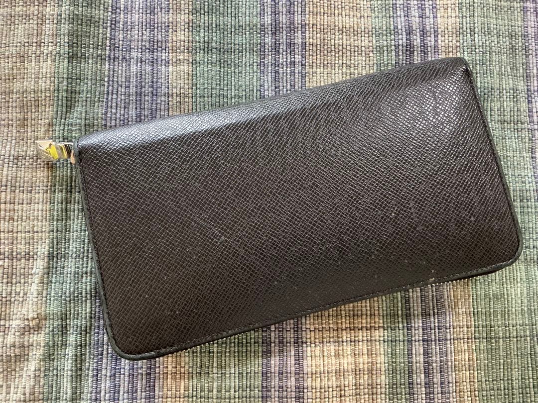 Louis Vuitton ジッピー長財布　黒