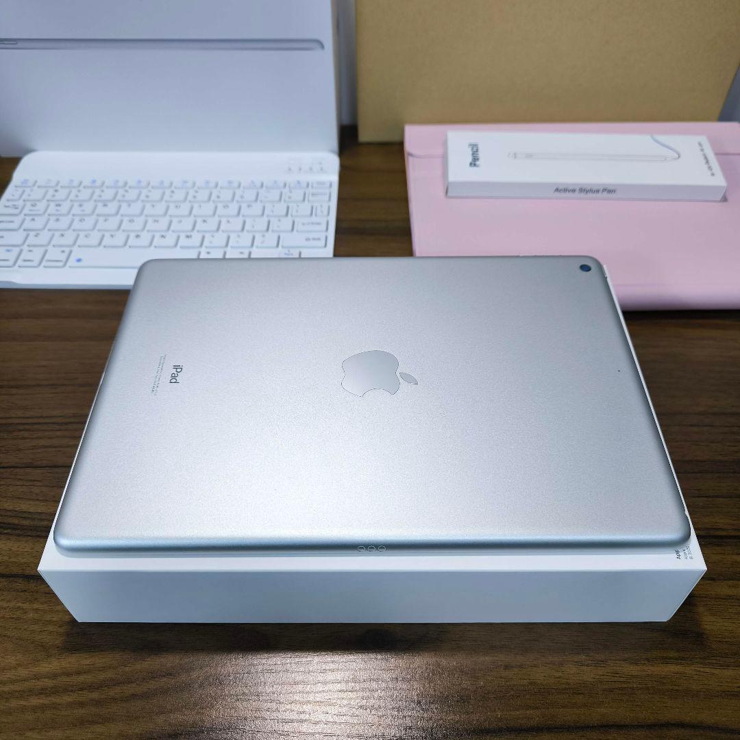 iPad 第9世代 64GB、タッチペン、キーボードとケースセット