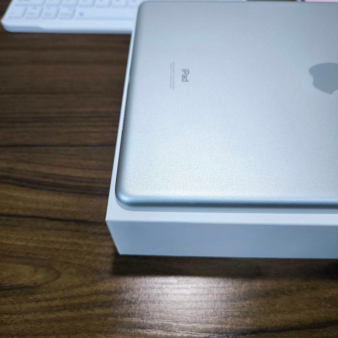 iPad 第9世代 64GB、タッチペン、キーボードとケースセット
