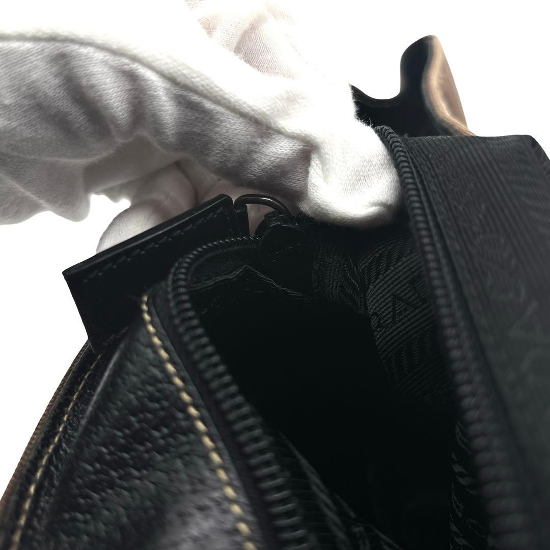 美品】 PRADA　プラダ　トートバッグ　三角ロゴ　キャンバス　革　A4収納