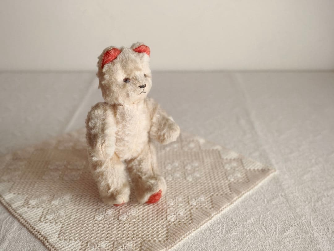 * vintage bear ❀ * 朱色のお耳の クマちゃん