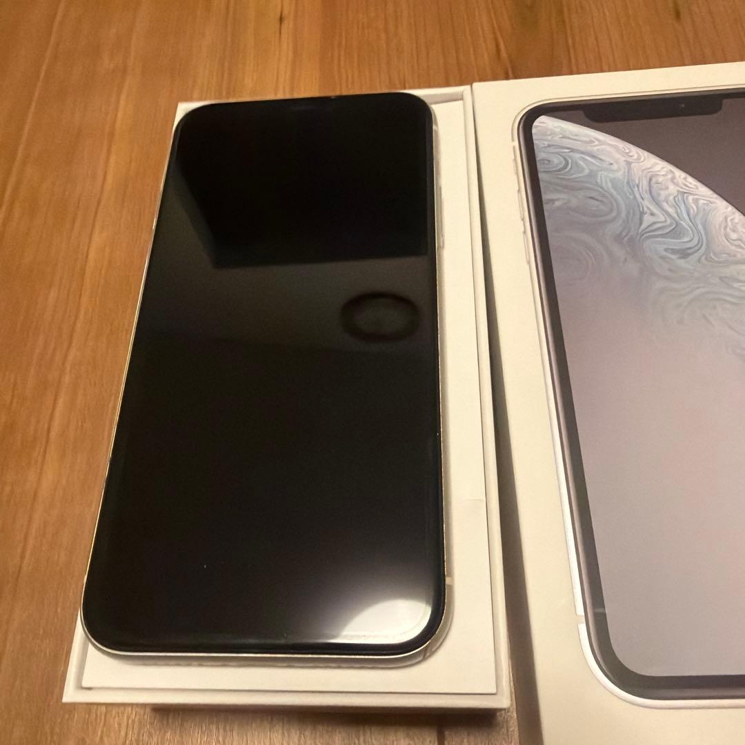 Apple iPhone XR ホワイト 　64GB