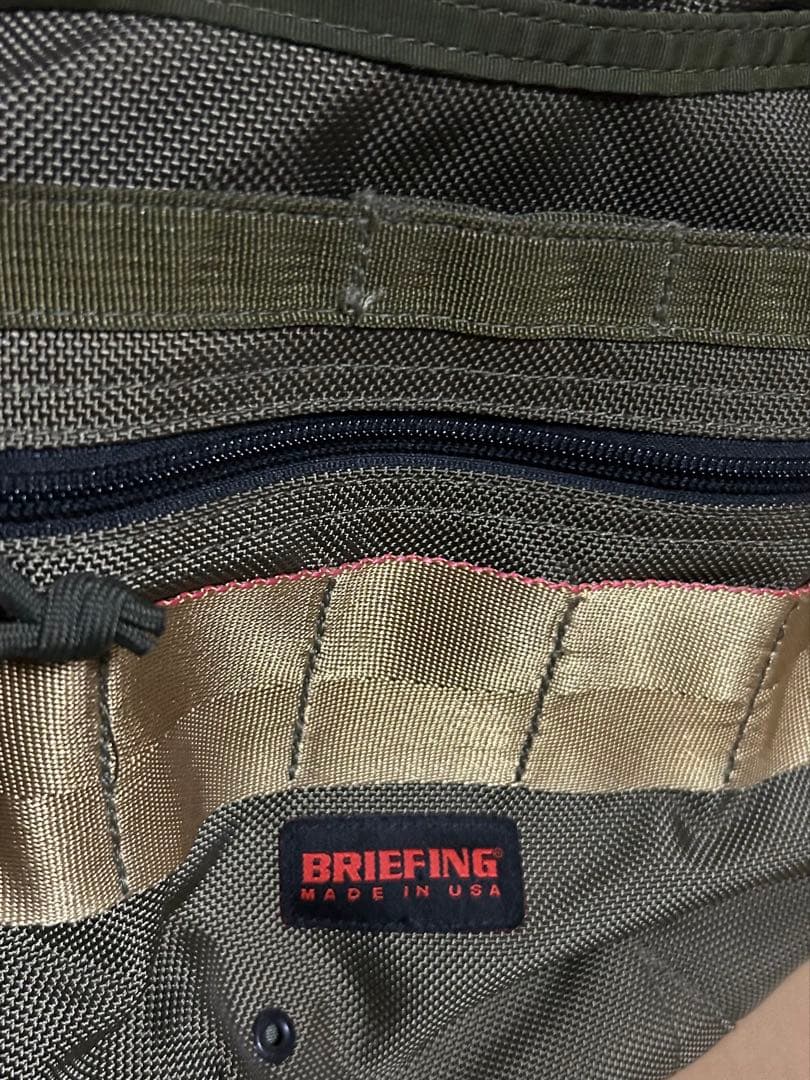 BRIEFING DAY TRIPPER/S MADE IN USA カーキ