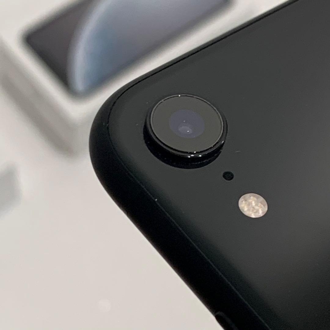 Apple iPhone XR 64GB MT002J/A ブラック (画面割れ