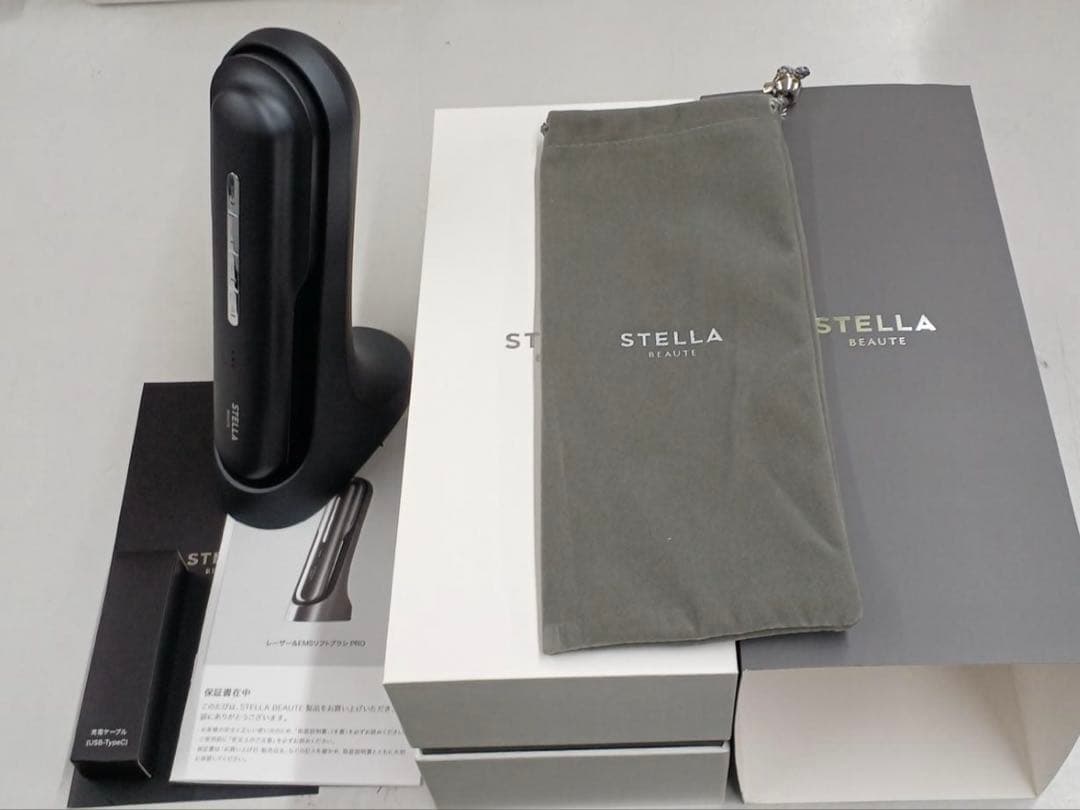 ステラボーテ レーザー＆EMS リフトブラシ PRO