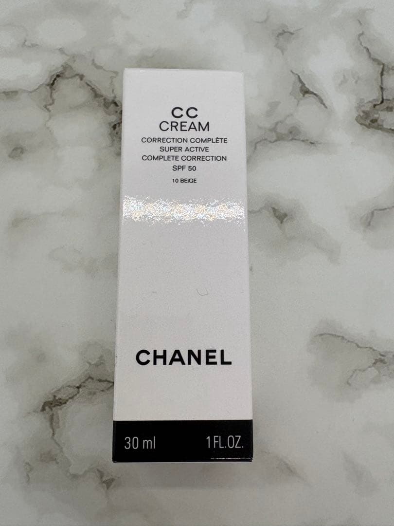 只今最安値 ★未使用箱付き★ シャネル　CHANEL CCクリーム N 10