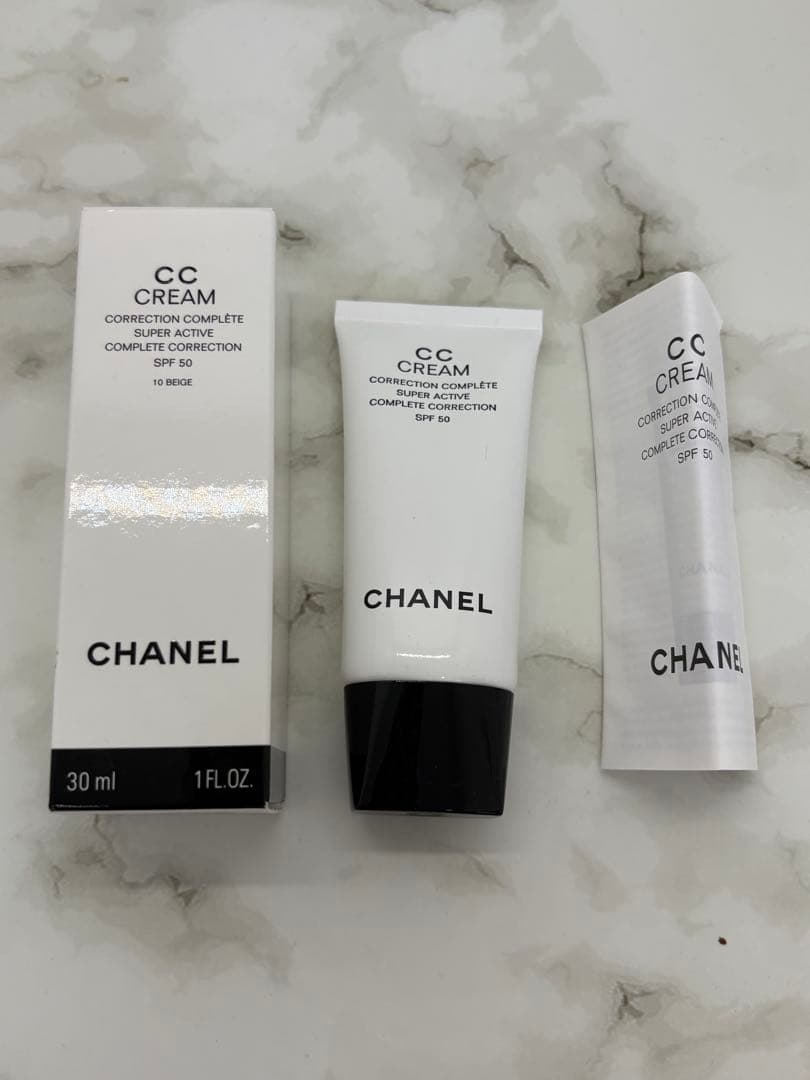 只今最安値 ★未使用箱付き★ シャネル　CHANEL CCクリーム N 10