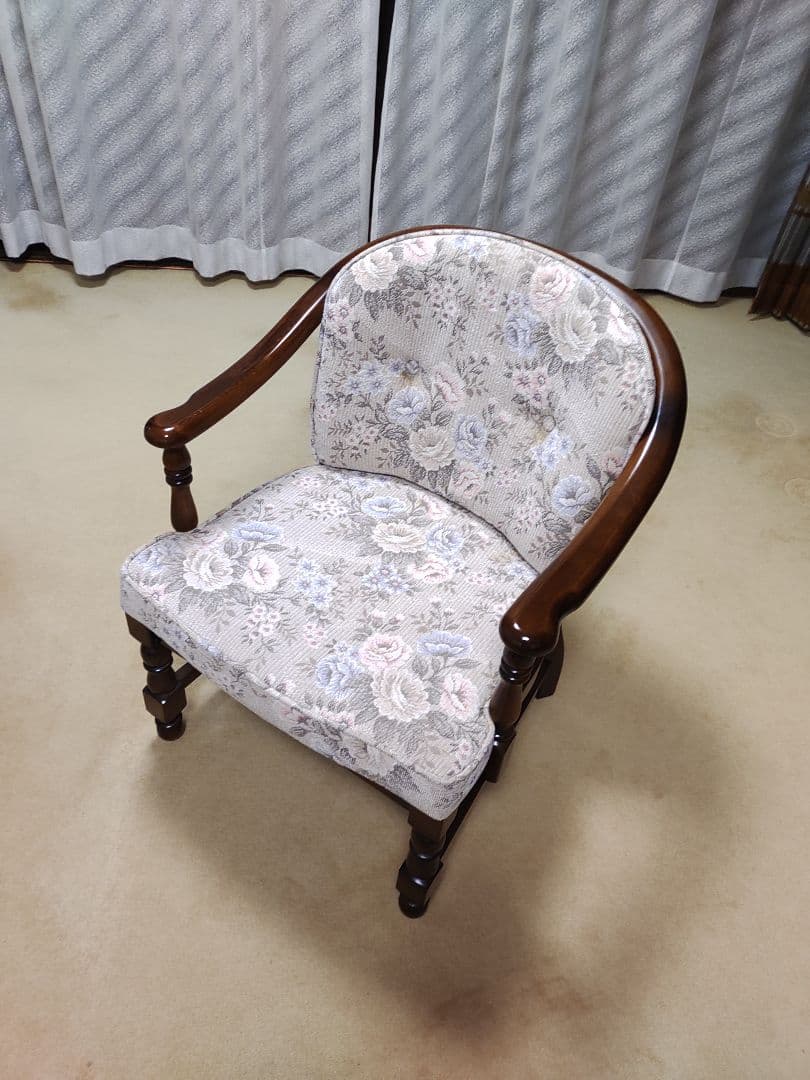 カリモク　アームチェア 花柄　２脚