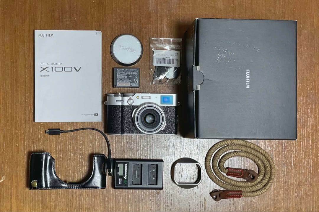 Fujifilm X100V コンパクトデジタルカメラ