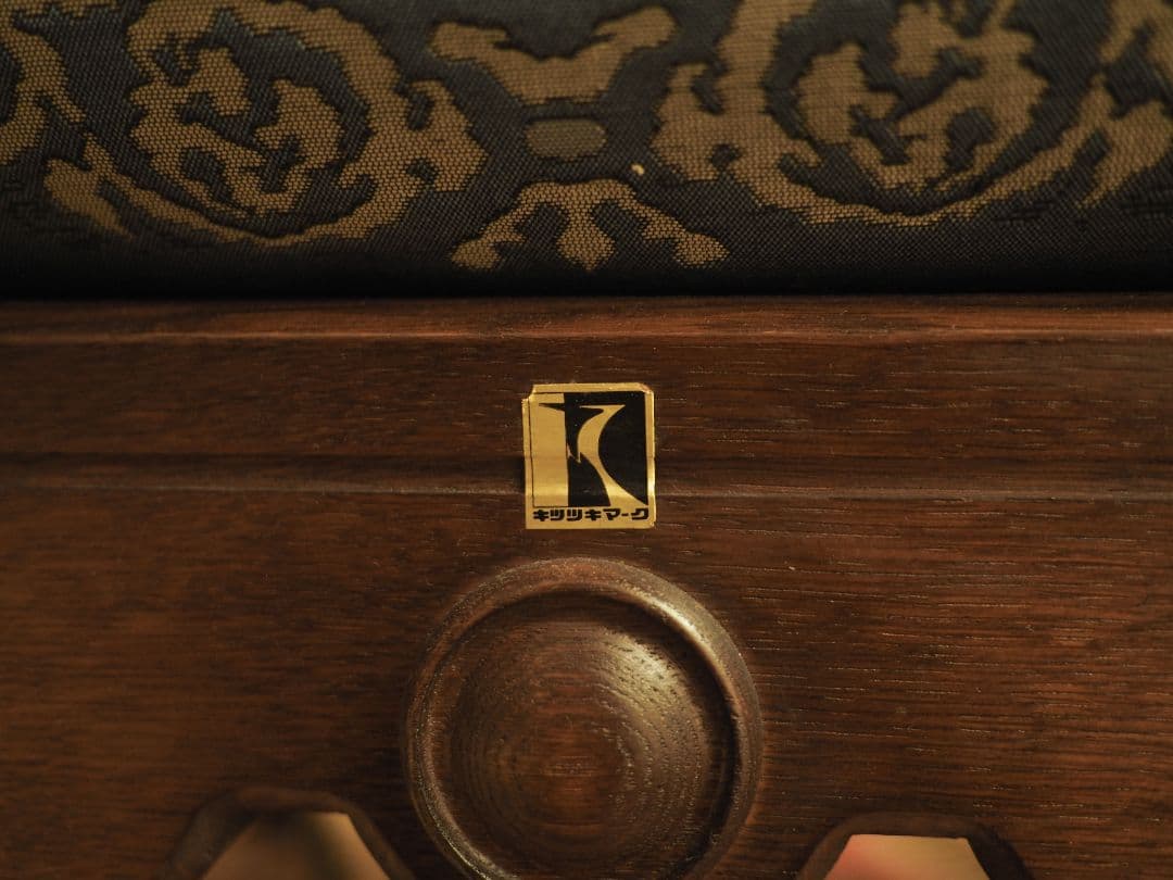 【値引中】“飛騨産業”キツツキアーム1pソファA