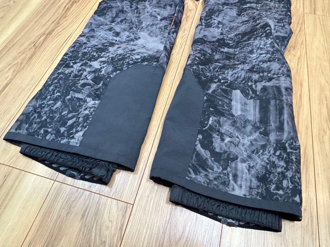 ※【ほぼ未使用品】ビラボン/ BILLABONG スノーウエアー / 上下セット