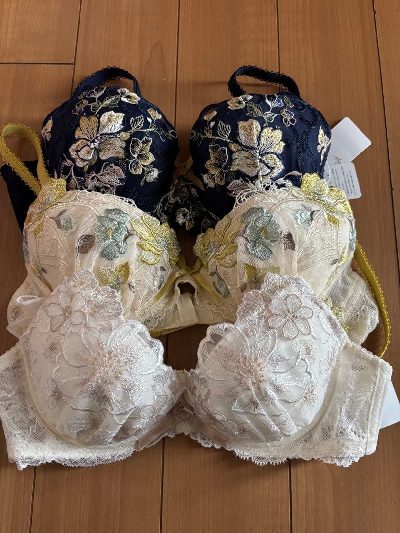 リサマリ ブラジャー3点セットとブラ＆ショーツ2点セット
