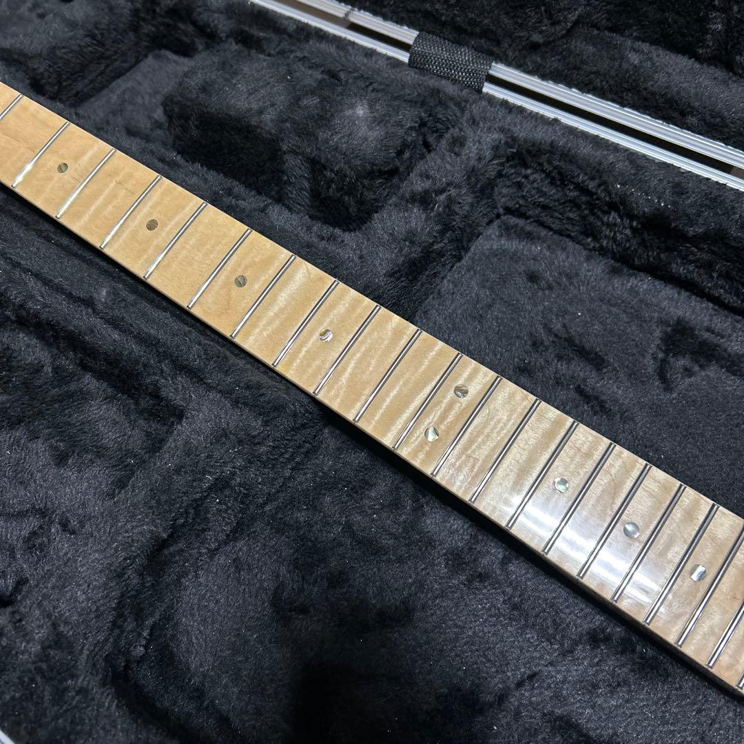 ストラトキャスター フレイムメイプルネック 22フレット