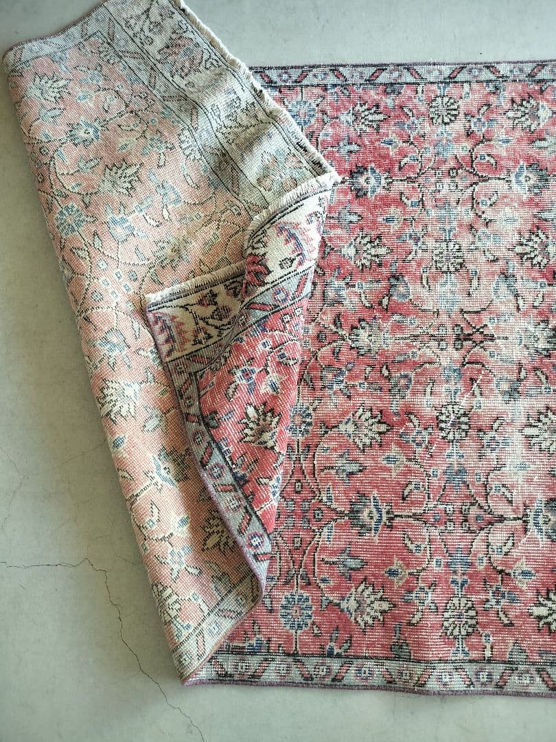 大判/シャビーレッドのサークルフラワー柄　ヴィンテージトルコラグNo.755