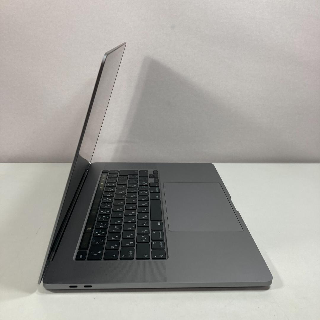 Apple MacBook Pro Core i9 ノートパソコン （A62）