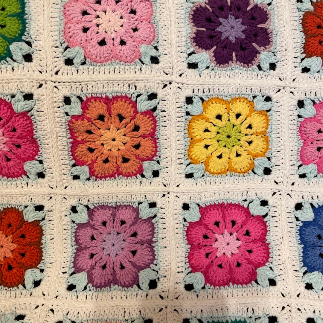 ハンドメイド　ブランケット　アフリカンフラワー　モチーフ　マルチカバー　コットン