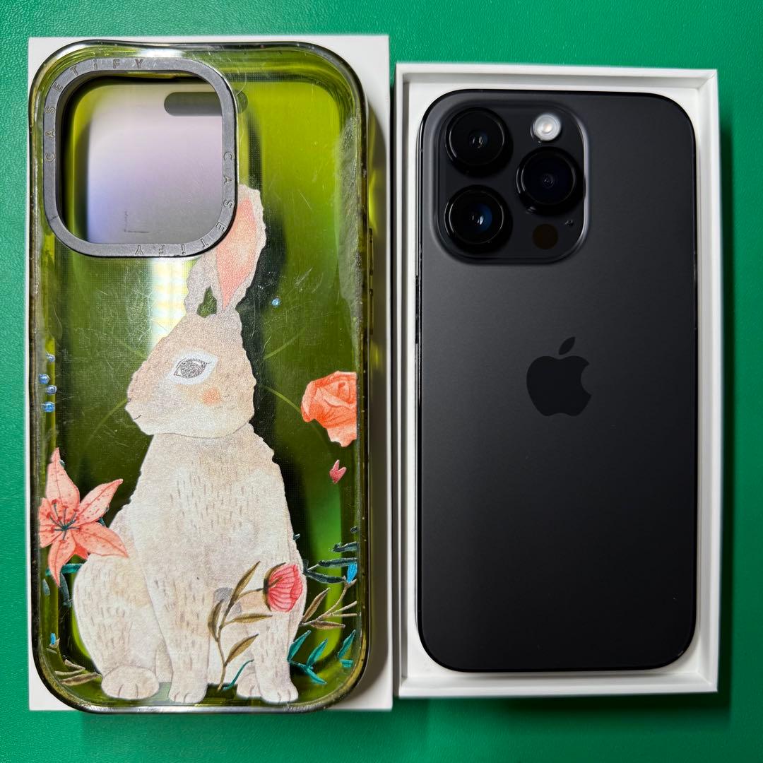 iPhone14Pro スペースブラックSIMフリー　CASETiFYケース付き
