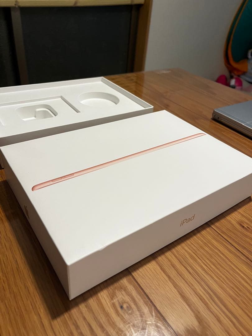 【ジャンク】iPad 第7世代　本体 ゴールド　A2198