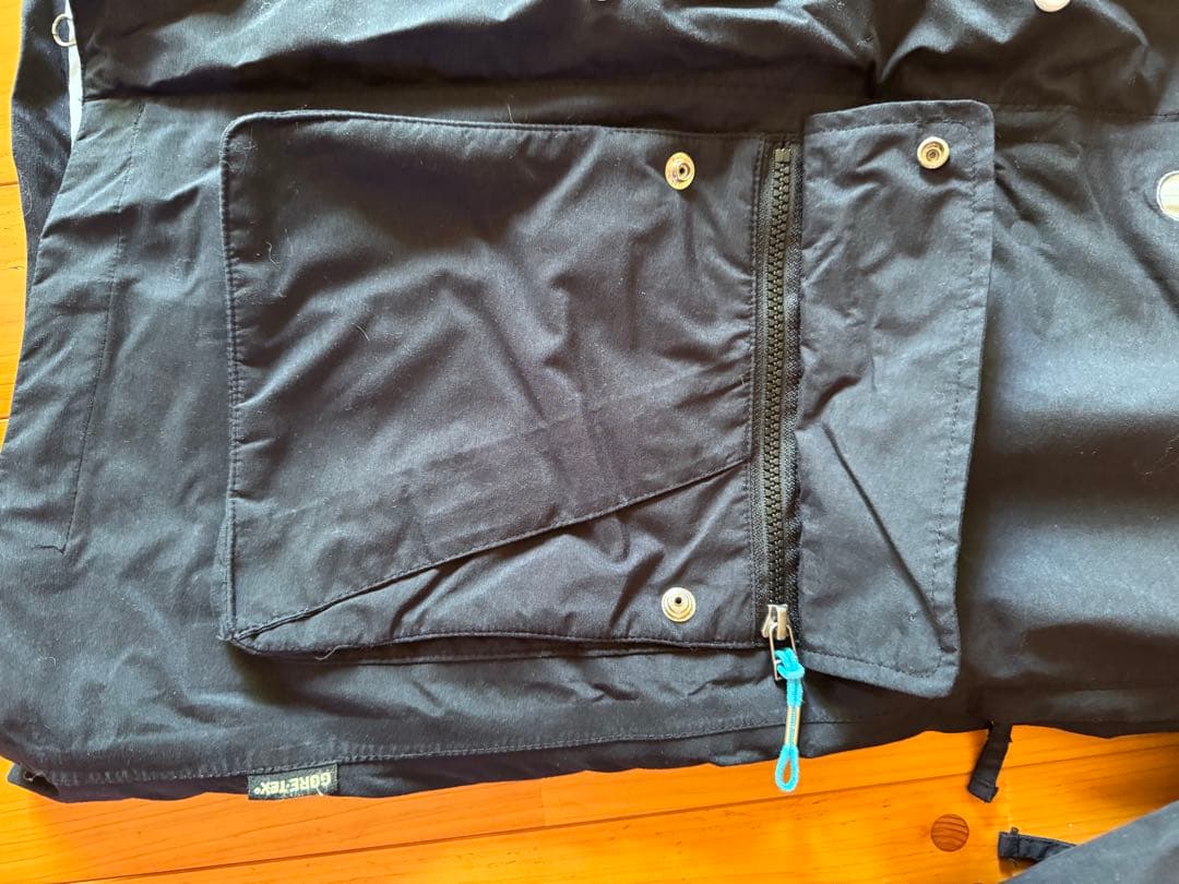 上下REW FRH スノーボードウェア 黒 迷彩 GORETEX