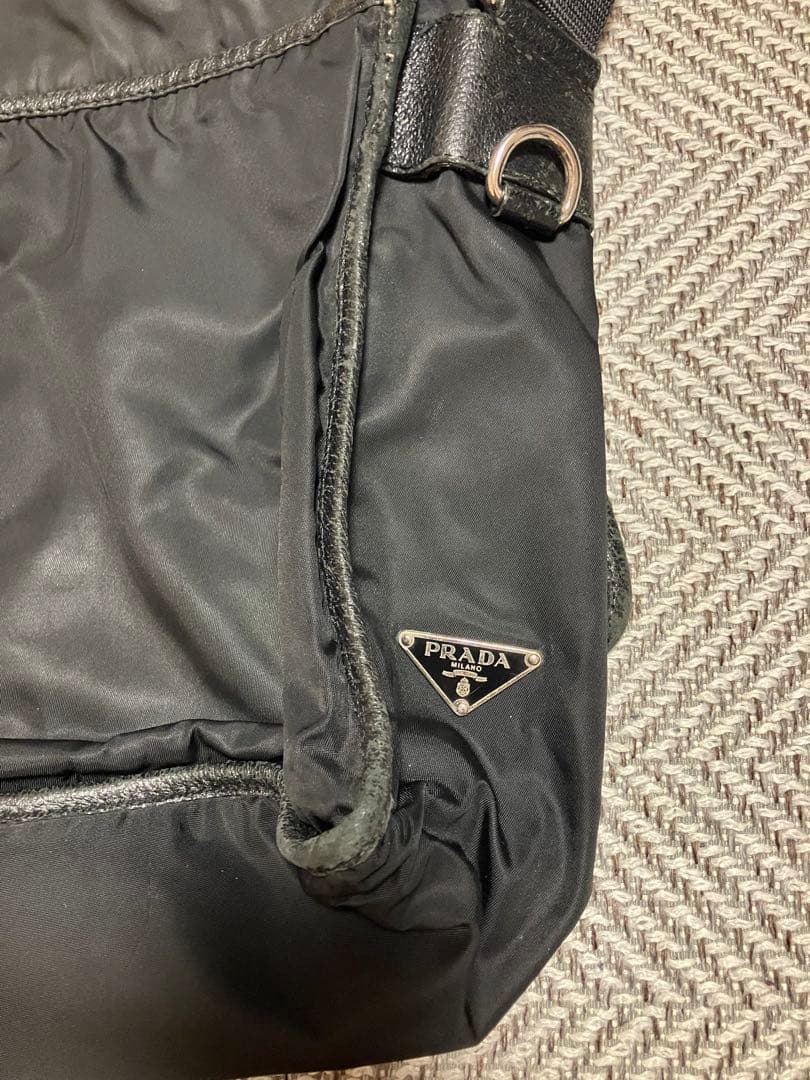 PRADA プラダ ショルダーバッグ メッセンジャーバッグ 三角ロゴ