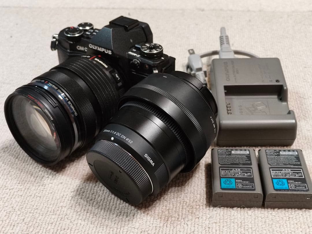 オリンパス OM-D E-M5 Mark II ボディ+PROレンズ+単焦点