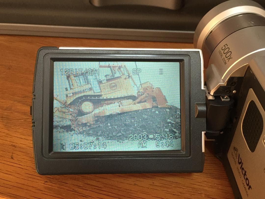 撮影再生ダビングOK　Victor　GR-DVF305K　付属品あり　液晶大画面