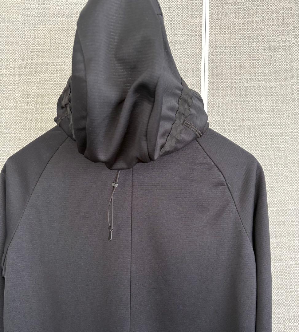 on Climate Zip Hoodie オン　クライメイトフーディブラック