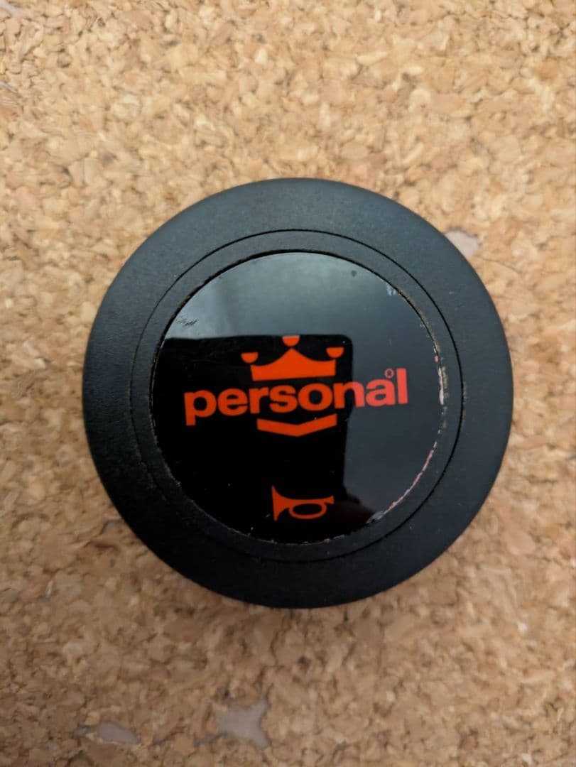 パーソナル　ステアリング　ホーンボタン付き