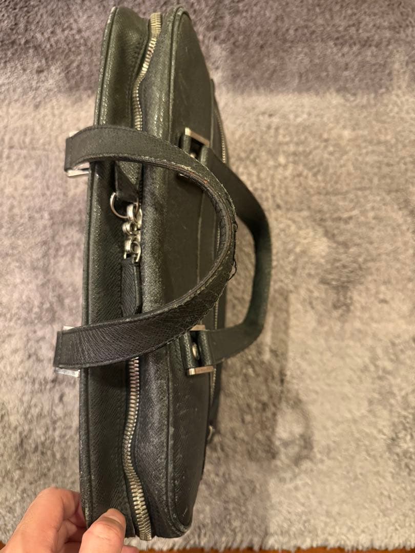 LOUIS VUITTON ルイヴィトン イゴール ビジネス バッグ タイガ