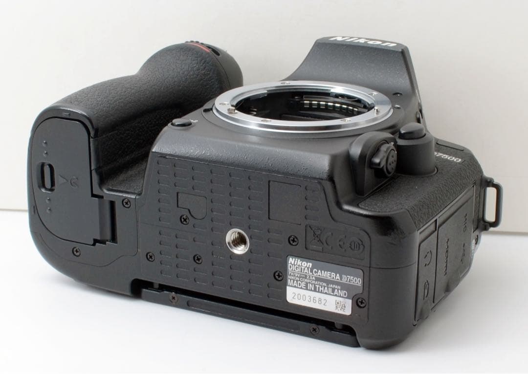 ボディのみ！Nikon D7500★S数少★Wi-Fi内蔵★すぐ使える