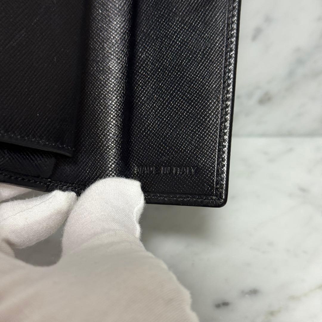 美品 PRADA プラダ 三つ折財布 ブラック 黒 サフィアーノ トライアングル