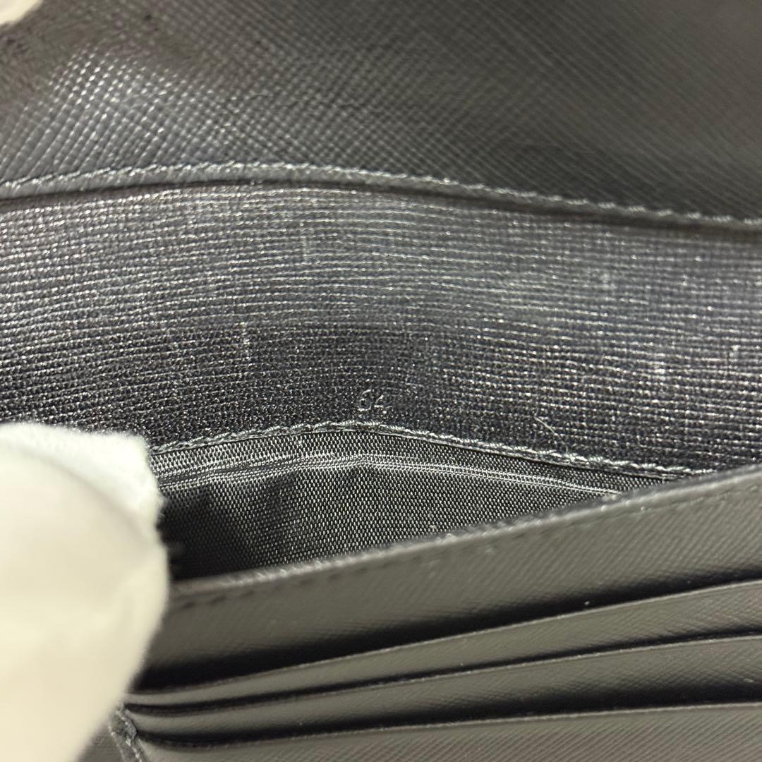 美品 PRADA プラダ 三つ折財布 ブラック 黒 サフィアーノ トライアングル