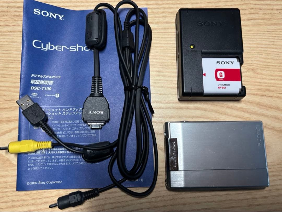 正常動作確認済美品　SONY Cyber-shot DSC-T100 コンデジ