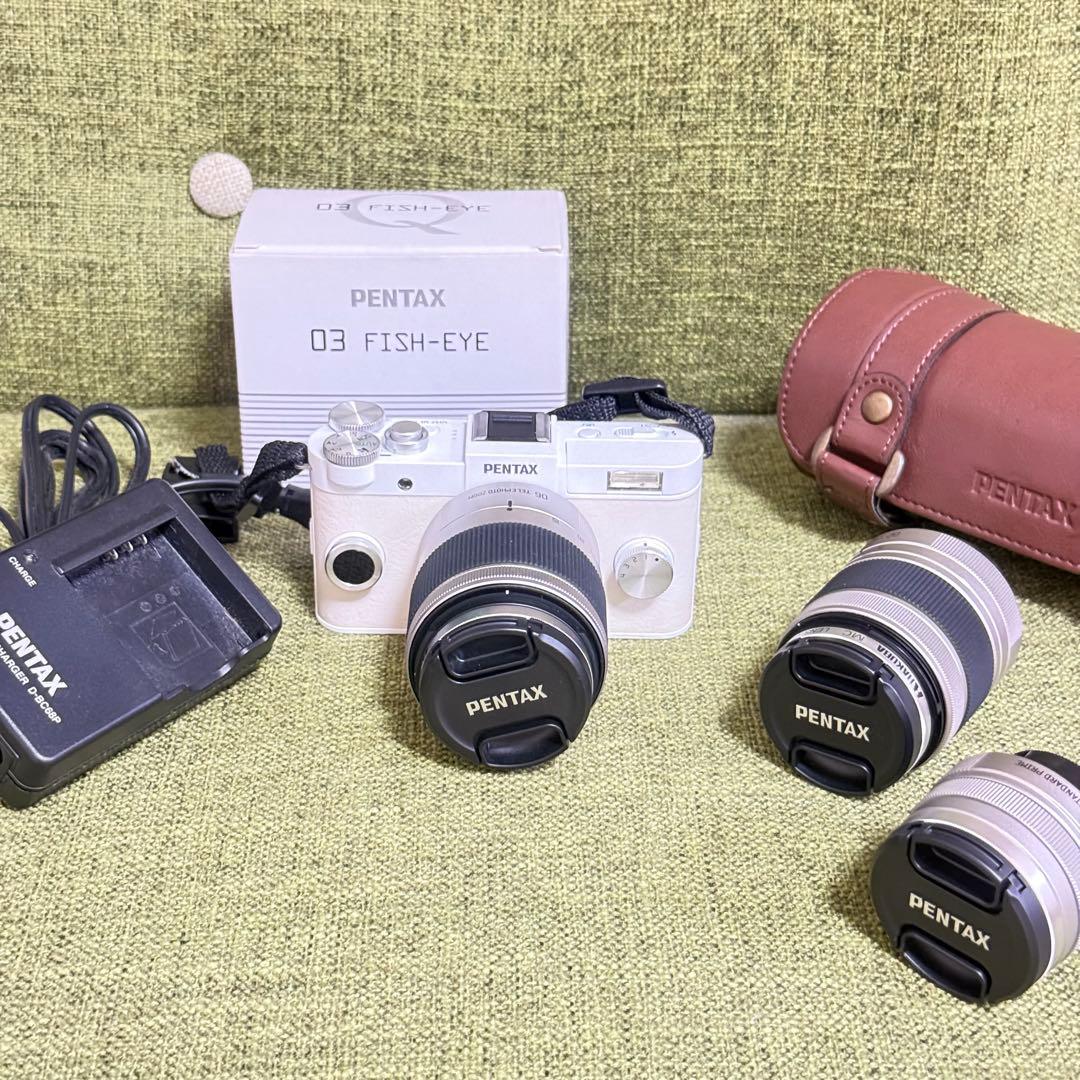 美品 PENTAX Q-S1 ミラーレス 一眼レフカメラ ホワイト レンズ4本付
