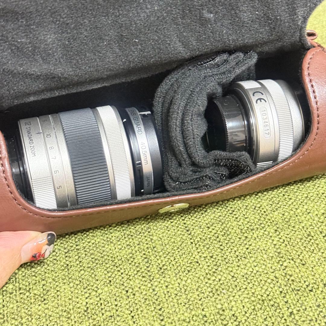 美品 PENTAX Q-S1 ミラーレス 一眼レフカメラ ホワイト レンズ4本付