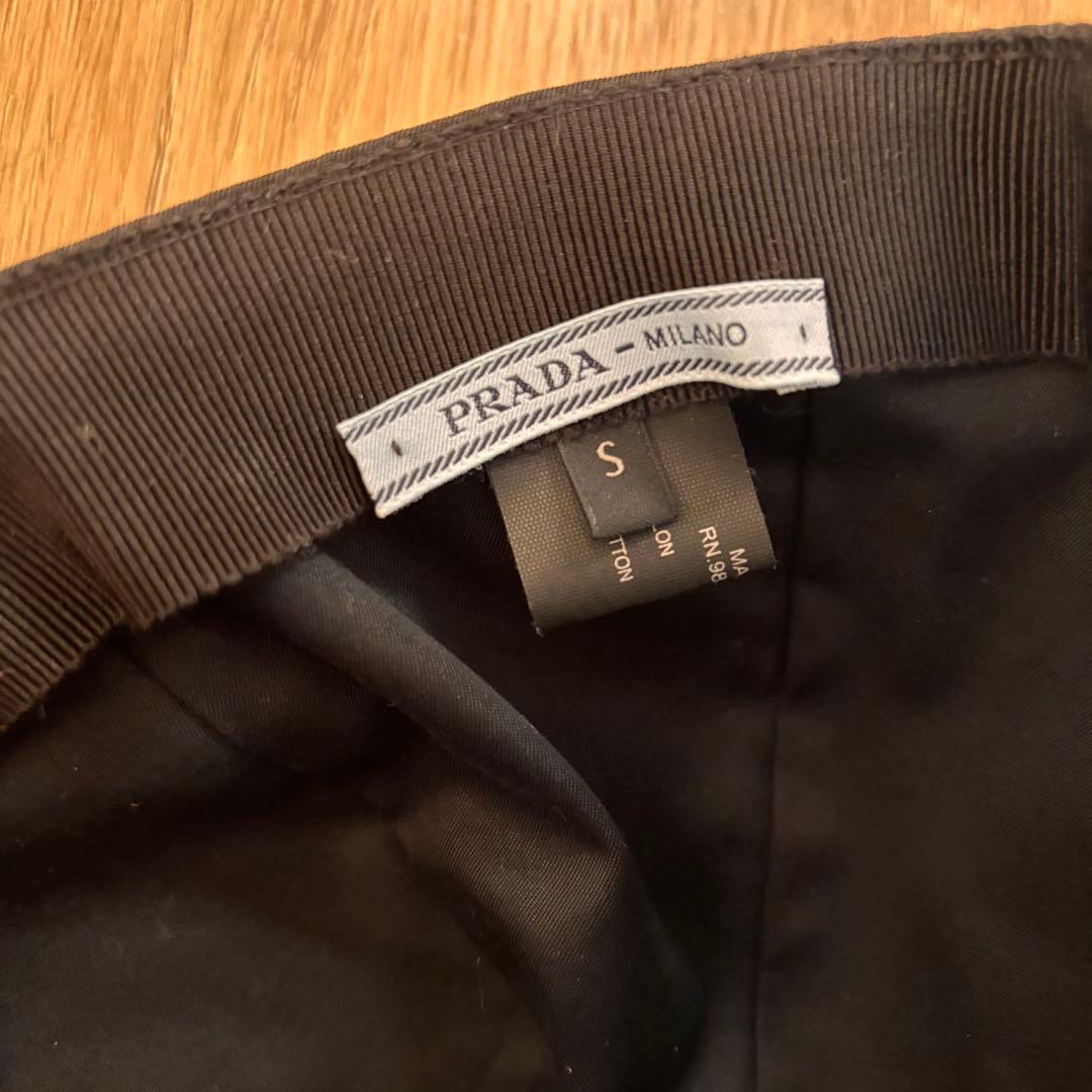 PRADA ブラック ベースボールキャップ　S