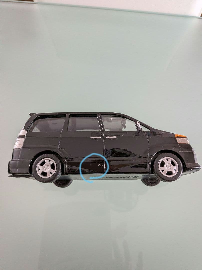 ア*ァ様 トヨタ　初代ヴォクシー　カラーサンプル　1/24