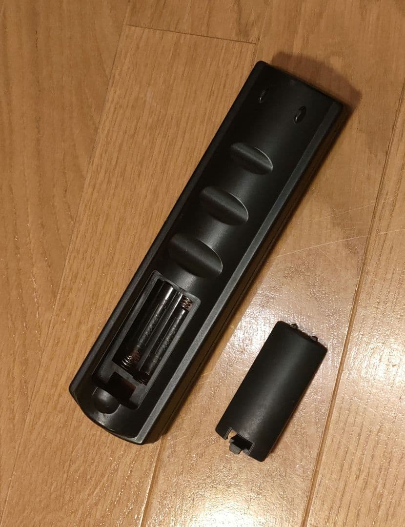 レボリューション 32型 LED液晶テレビ ZM-TV0032 ①